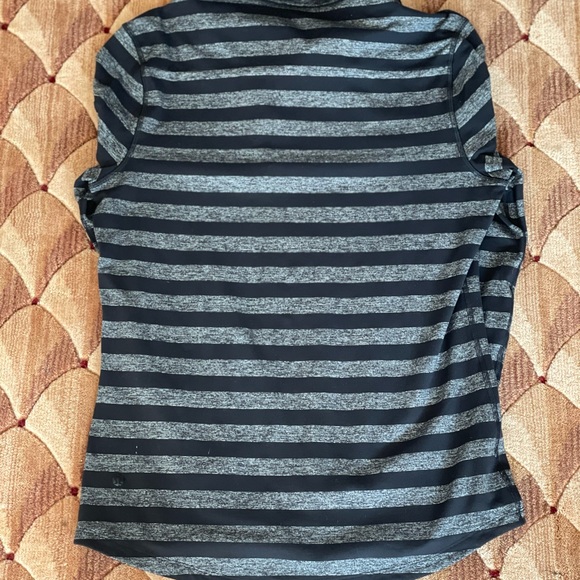 Lululemon half zip | men’s size M | black/gray - Picture 3 of 4